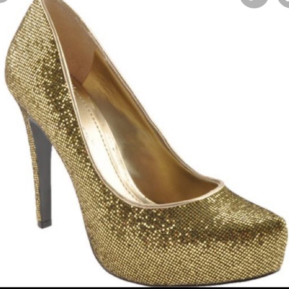 BCBGeneration NWT Parade Gold Pumps